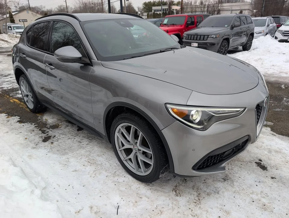 2018 Alfa Romeo Stelvio - Image 5 of 16