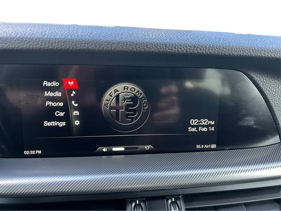 2018 Alfa Romeo Stelvio - Image 16 of 20