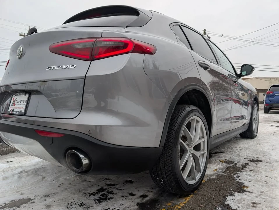 2018 Alfa Romeo Stelvio - Image 9 of 16
