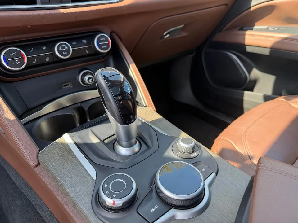 2018 Alfa Romeo Stelvio - Image 9 of 10