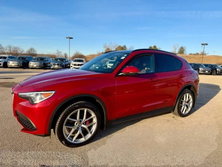 2018 Alfa Romeo Stelvio - Image 13 of 19