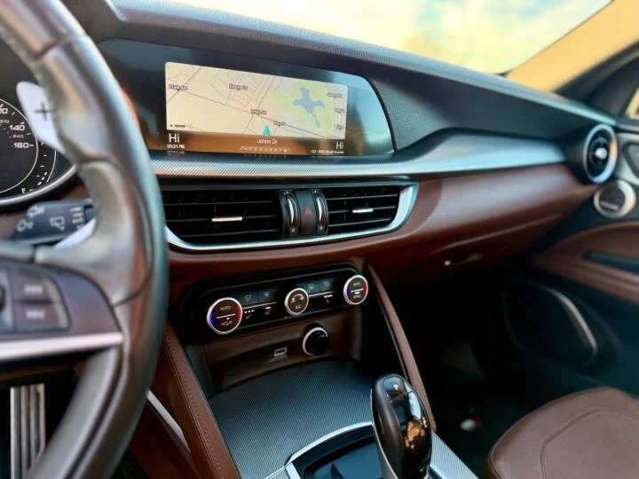 2018 Alfa Romeo Stelvio - Image 16 of 19
