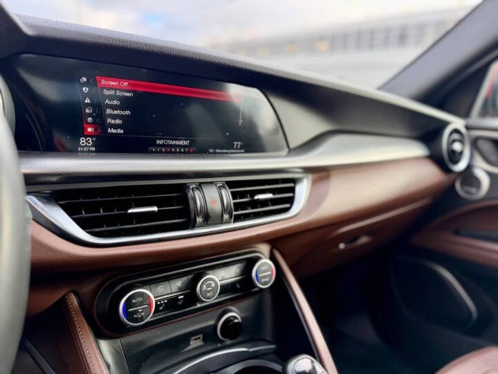 2018 Alfa Romeo Stelvio - Image 19 of 19