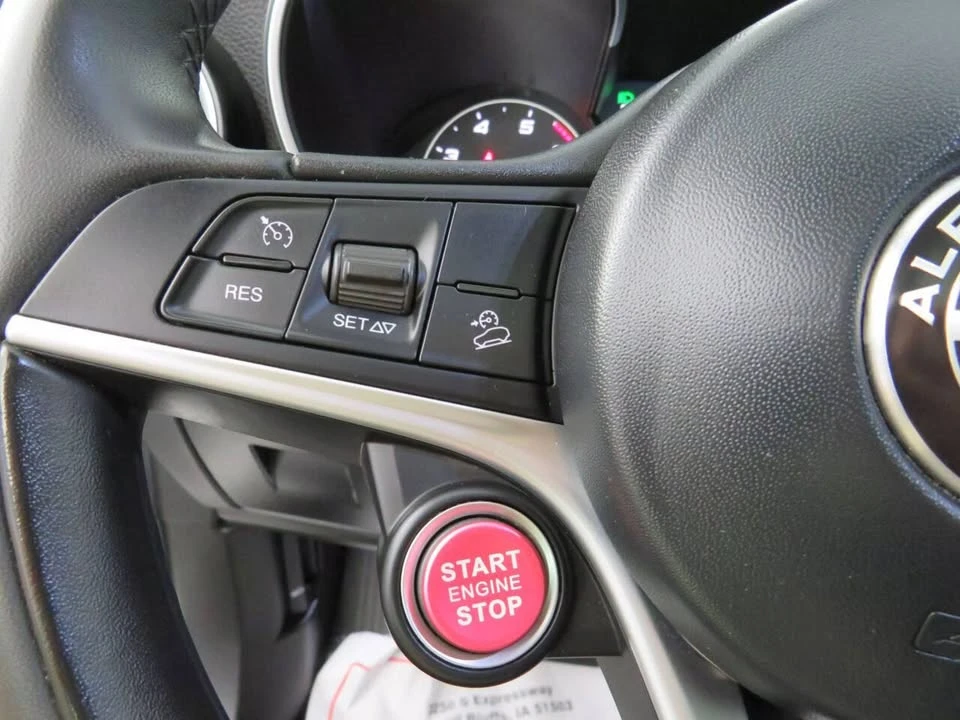 2018 Alfa Romeo Stelvio - Image 16 of 20