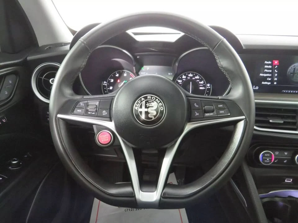 2018 Alfa Romeo Stelvio - Image 13 of 20