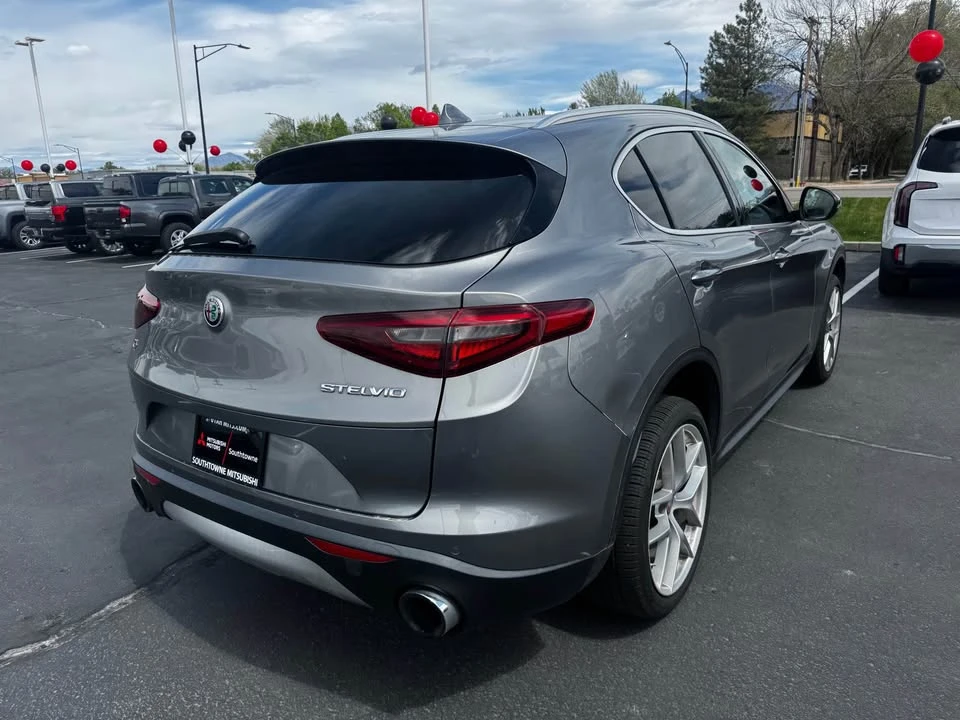 2018 Alfa Romeo Stelvio - Image 5 of 9