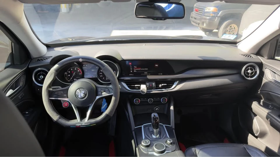 2018 Alfa Romeo Stelvio - Image 6 of 10