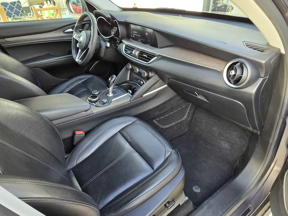 2018 Alfa Romeo Stelvio - Image 2 of 8