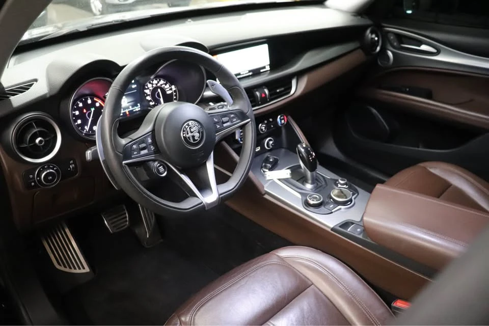2018 Alfa Romeo Stelvio - Image 15 of 20