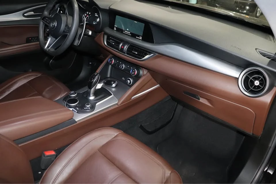 2018 Alfa Romeo Stelvio - Image 9 of 20