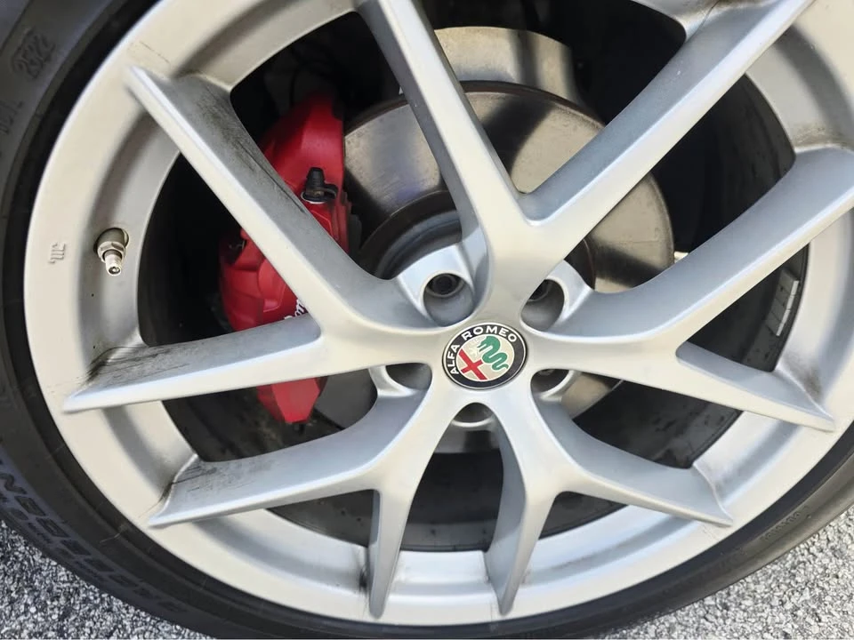 2018 Alfa Romeo Stelvio - Image 16 of 21
