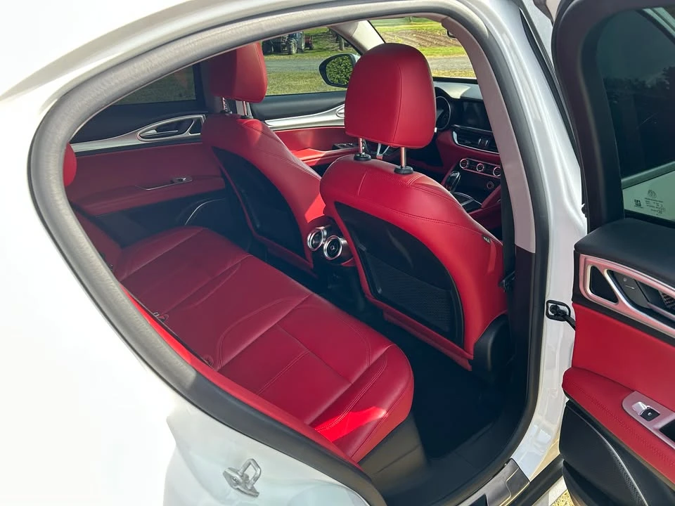 2018 Alfa Romeo Stelvio - Image 11 of 16