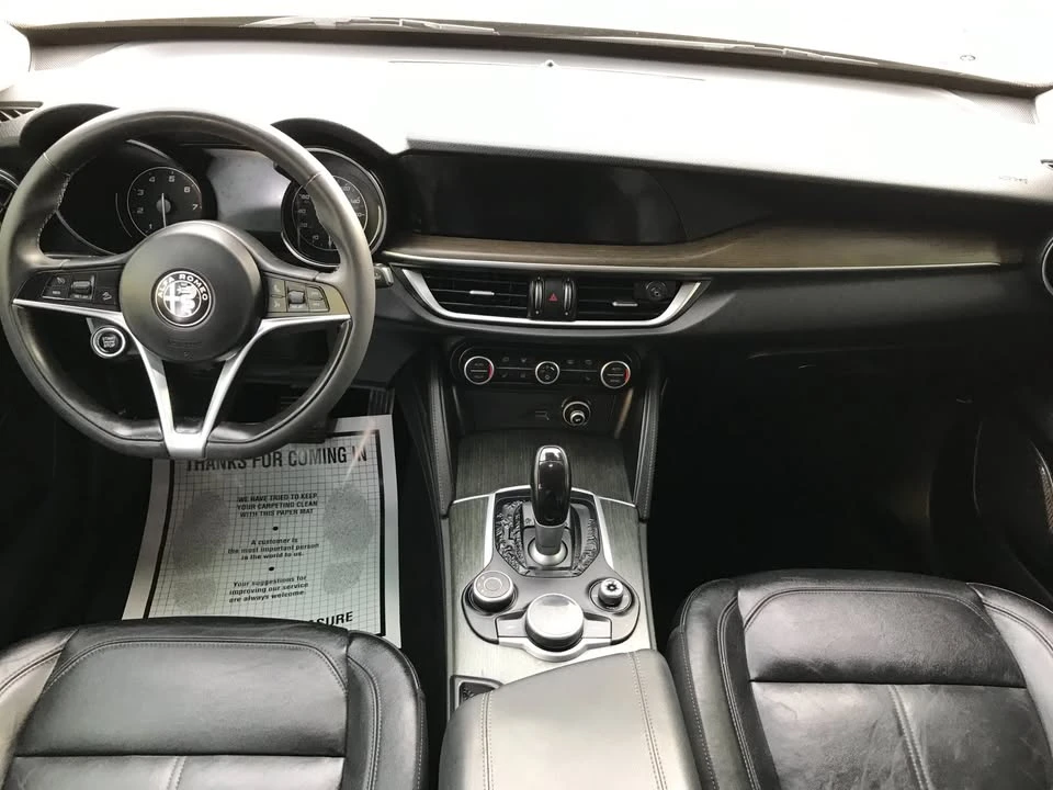 2018 Alfa Romeo Stelvio - Image 11 of 17