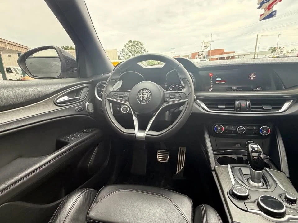 2018 Alfa Romeo Stelvio - Image 16 of 20