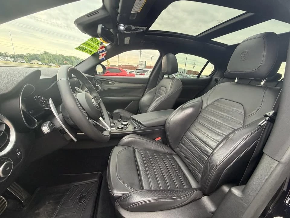 2018 Alfa Romeo Stelvio - Image 18 of 20