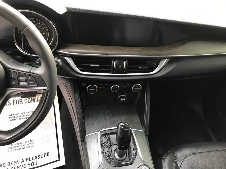 2018 Alfa Romeo Stelvio - Image 15 of 17