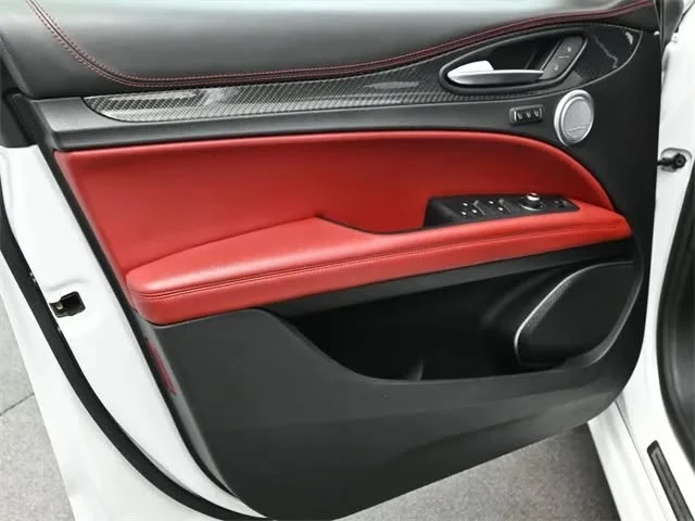 2018 Alfa Romeo Stelvio - Image 9 of 20
