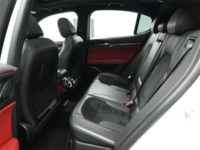 2018 Alfa Romeo Stelvio - Image 14 of 20