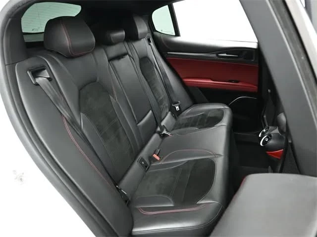 2018 Alfa Romeo Stelvio - Image 18 of 20