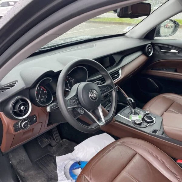 2018 Alfa Romeo Stelvio - Image 17 of 20