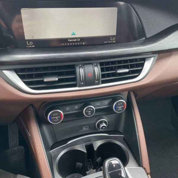 2018 Alfa Romeo Stelvio - Image 16 of 20