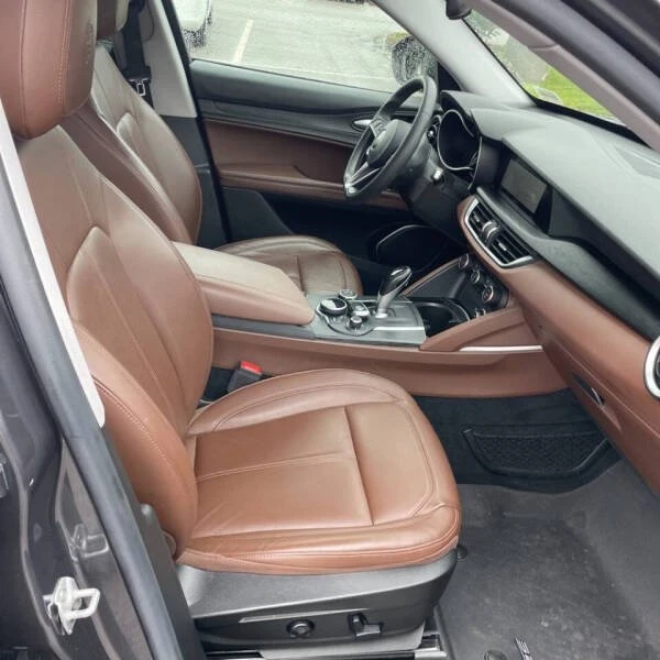 2018 Alfa Romeo Stelvio - Image 19 of 20
