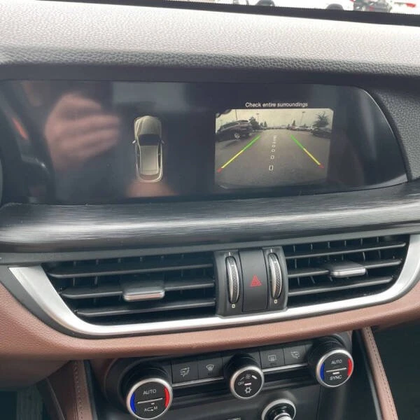 2018 Alfa Romeo Stelvio - Image 15 of 20