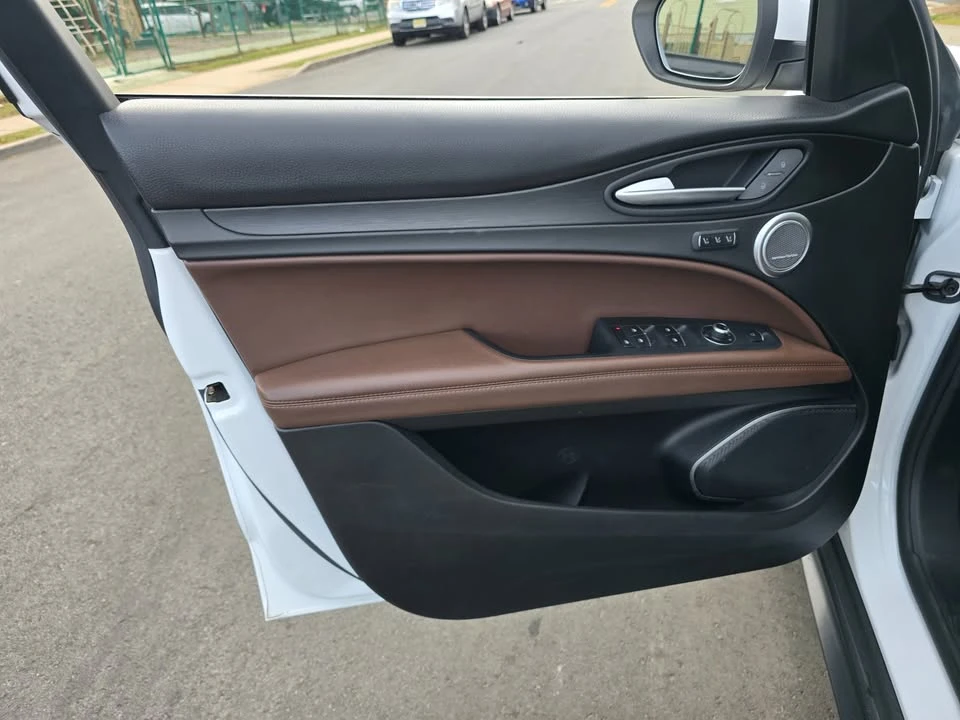 2018 Alfa Romeo Stelvio - Image 8 of 16