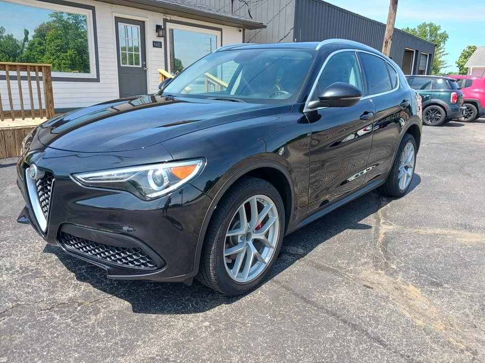 2018 Alfa Romeo Stelvio - Image 2 of 20