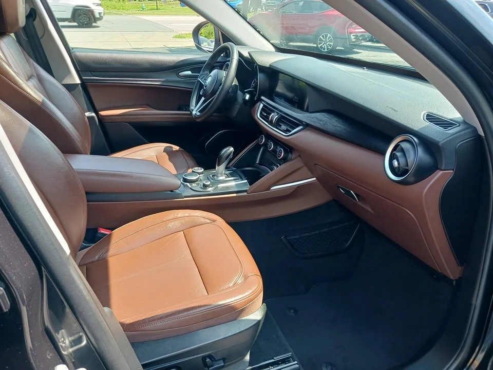 2018 Alfa Romeo Stelvio - Image 13 of 20