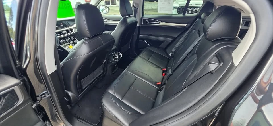 2018 Alfa Romeo Stelvio - Image 15 of 19