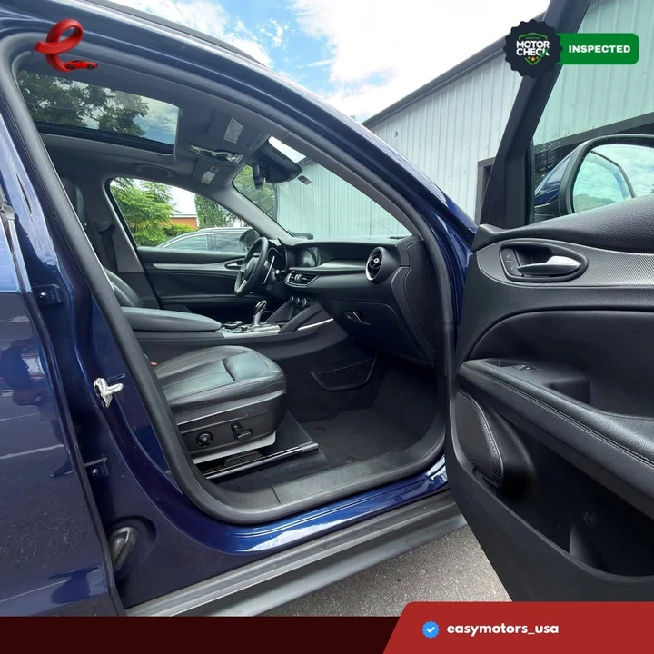2018 Alfa Romeo Stelvio - Image 13 of 18