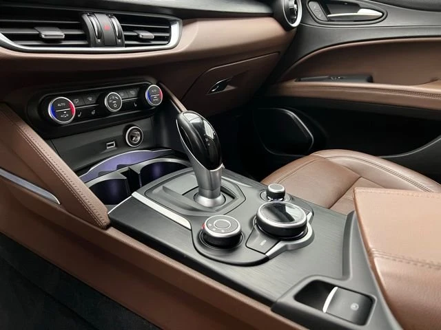 2018 Alfa Romeo Stelvio - Image 8 of 11