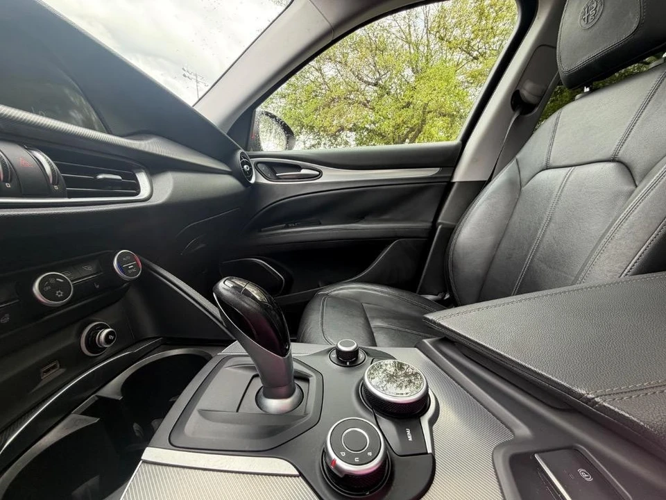 2018 Alfa Romeo Stelvio - Image 13 of 21