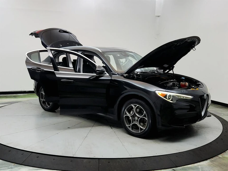 2018 Alfa Romeo Stelvio - Image 10 of 31