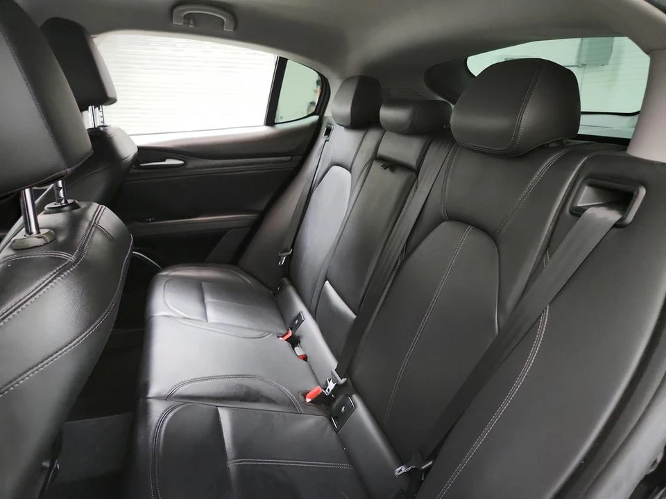 2018 Alfa Romeo Stelvio - Image 22 of 31