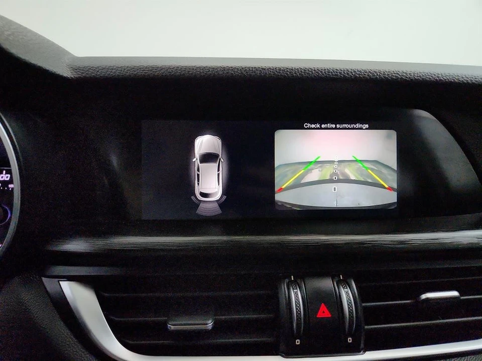 2018 Alfa Romeo Stelvio - Image 18 of 31