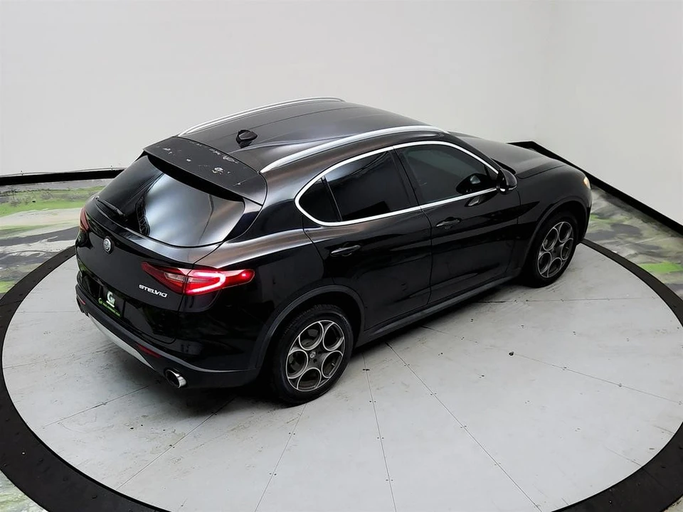 2018 Alfa Romeo Stelvio - Image 31 of 31