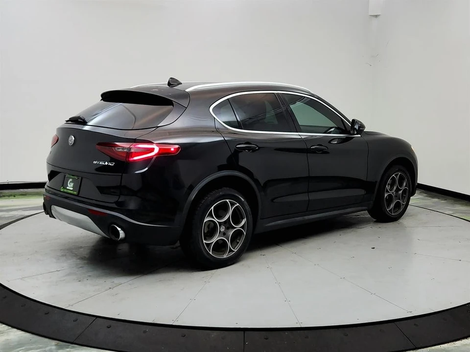 2018 Alfa Romeo Stelvio - Image 5 of 31