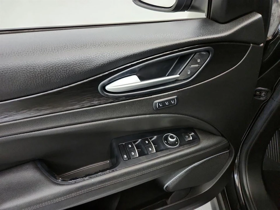 2018 Alfa Romeo Stelvio - Image 20 of 31
