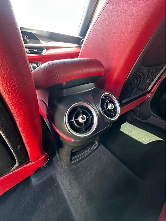 2018 Alfa Romeo Stelvio - Image 8 of 10
