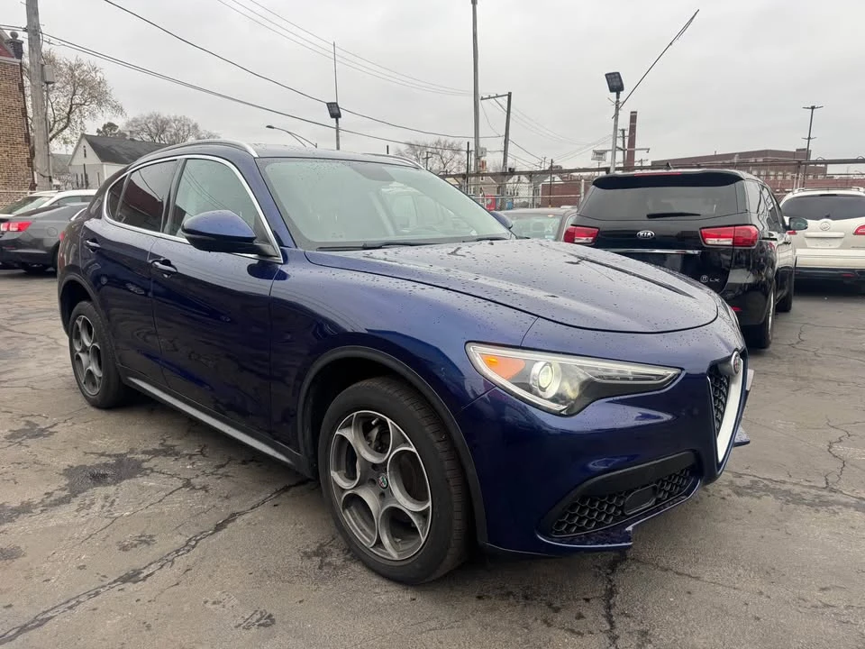 2018 Alfa Romeo Stelvio - Image 11 of 20