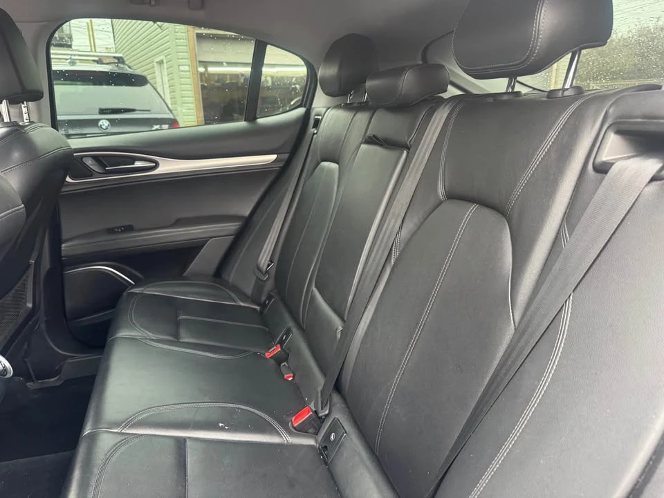 2018 Alfa Romeo Stelvio - Image 17 of 20
