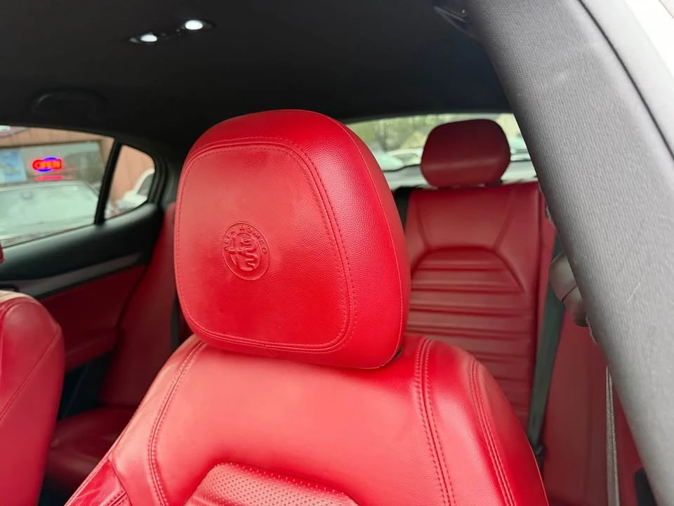 2018 Alfa Romeo Stelvio - Image 16 of 20
