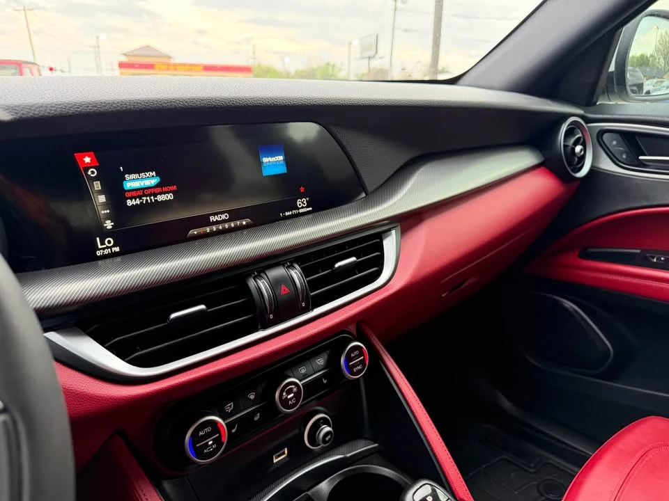 2018 Alfa Romeo Stelvio - Image 18 of 20