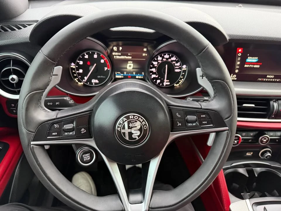 2018 Alfa Romeo Stelvio - Image 17 of 20