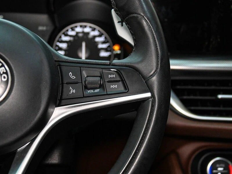 2018 Alfa Romeo Stelvio - Image 19 of 20