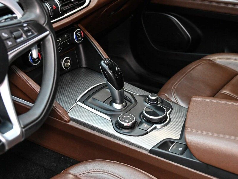 2018 Alfa Romeo Stelvio - Image 14 of 20