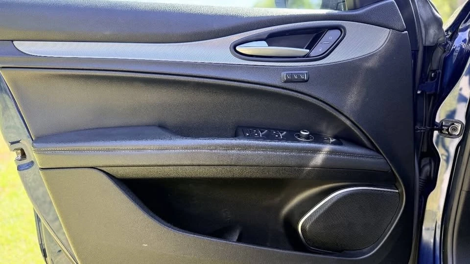 2018 Alfa Romeo Stelvio - Image 15 of 20