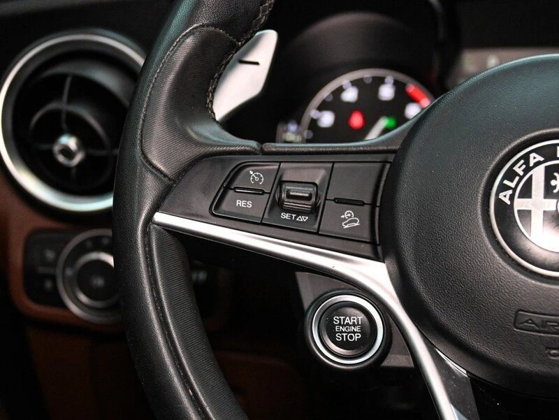 2018 Alfa Romeo Stelvio - Image 18 of 20